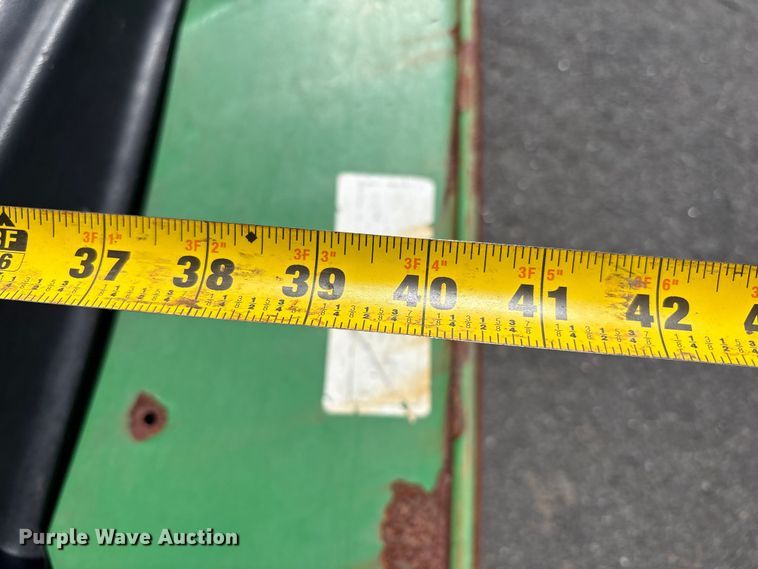 image for item EC8351 John Deere 1600 lawn mower