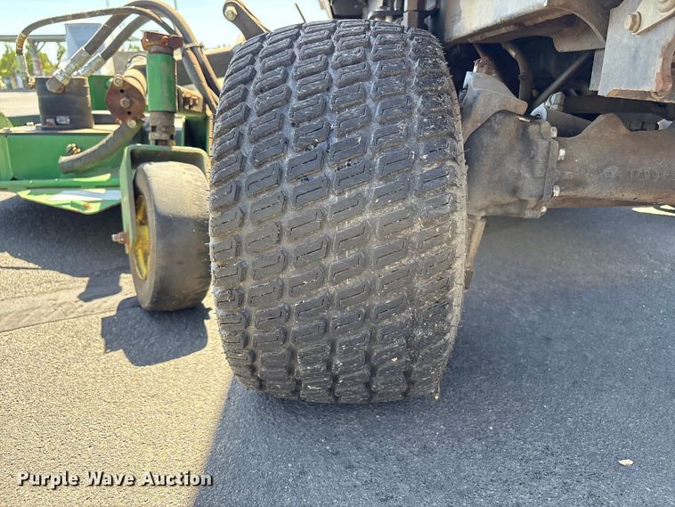 image for item EC8351 John Deere 1600 lawn mower