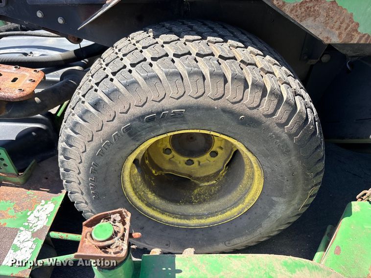 image for item EC8351 John Deere 1600 lawn mower
