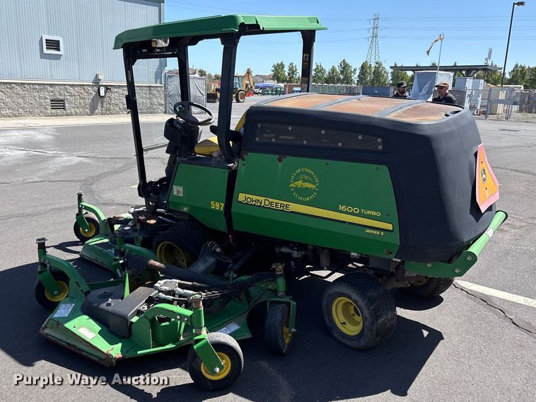 image for item EC8352 2008 John Deere 1600 WAM Turbo lawn mower