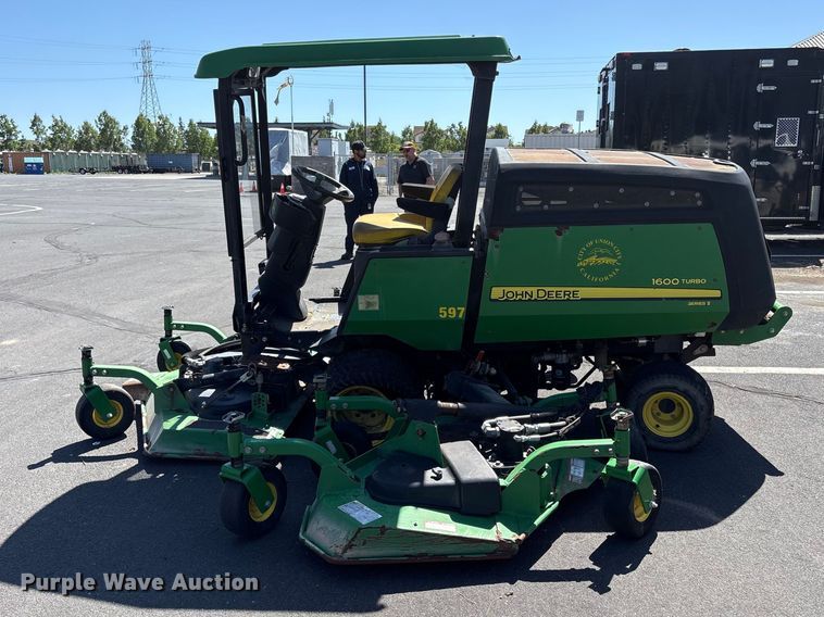 image for item EC8352 2008 John Deere 1600 WAM Turbo lawn mower
