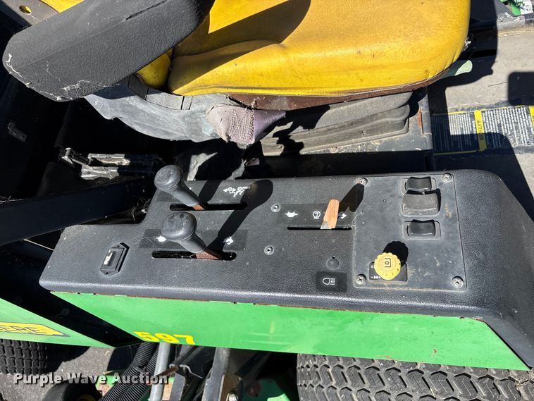 image for item EC8352 2008 John Deere 1600 WAM Turbo lawn mower