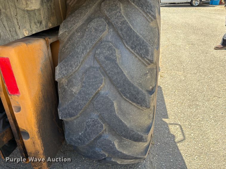 image for item EC8359 2002 Case 570M XT landscape tractor