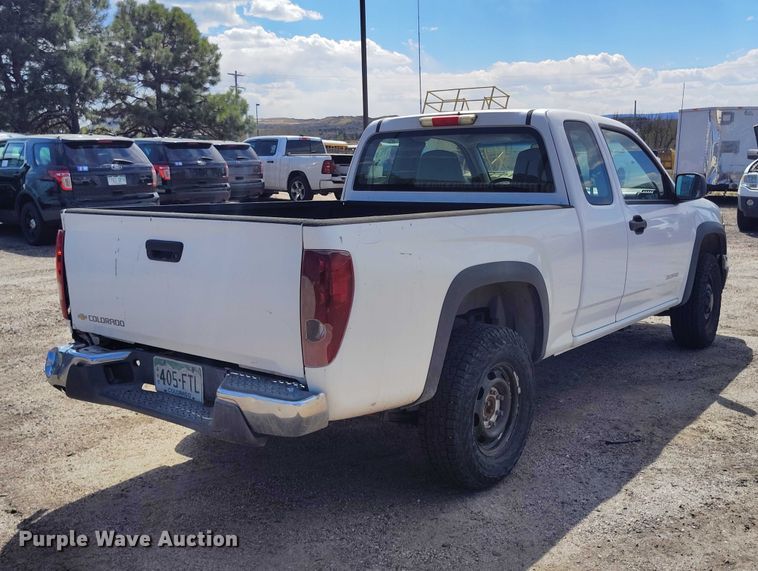 image for item ED0034 2005 Chevrolet Colorado Ext. Cab pickup truck