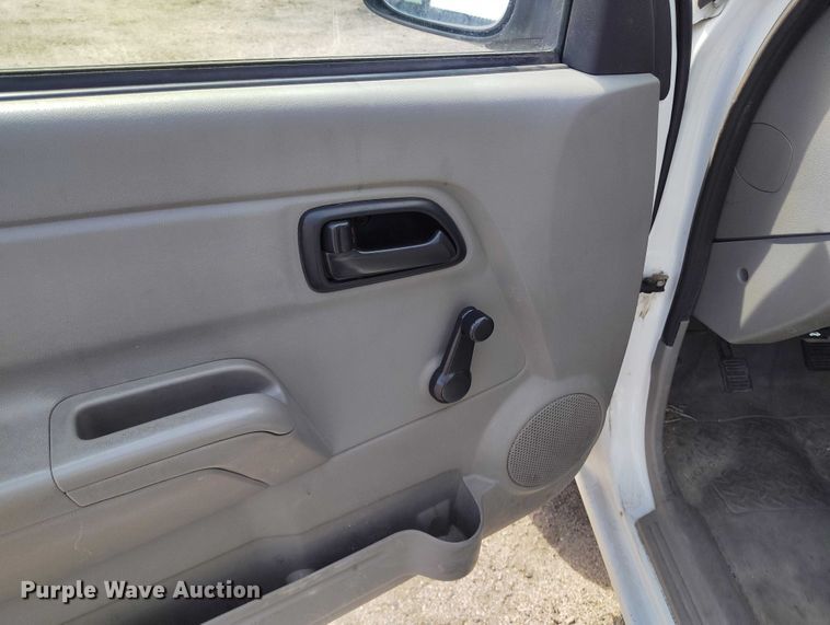 image for item ED0034 2005 Chevrolet Colorado Ext. Cab pickup truck