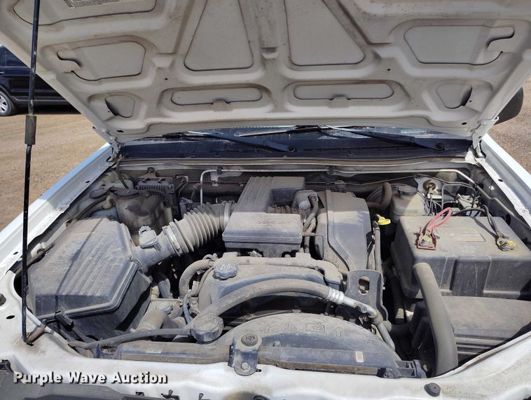 image for item ED0034 2005 Chevrolet Colorado Ext. Cab pickup truck