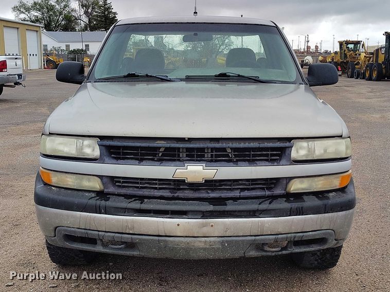 image for item ED0117 2001 Chevrolet Silverado 1500 pickup truck