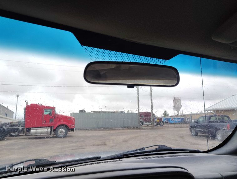 image for item ED0117 2001 Chevrolet Silverado 1500 pickup truck
