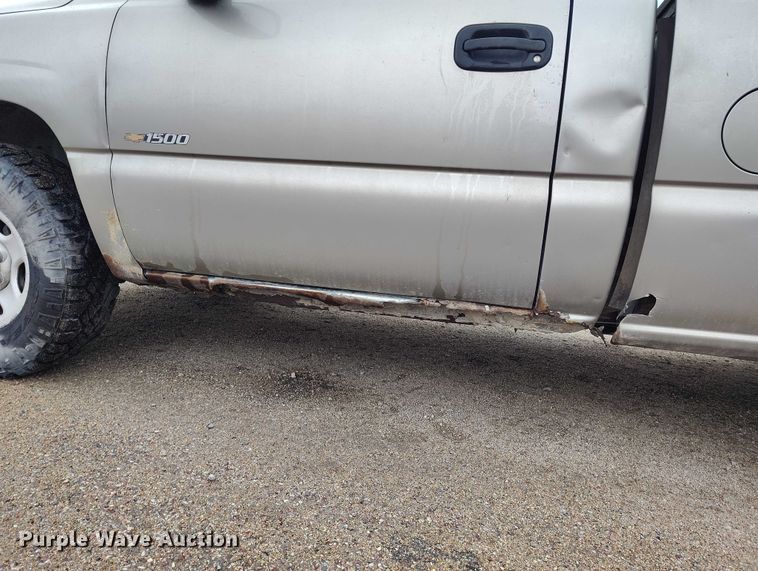 image for item ED0117 2001 Chevrolet Silverado 1500 pickup truck