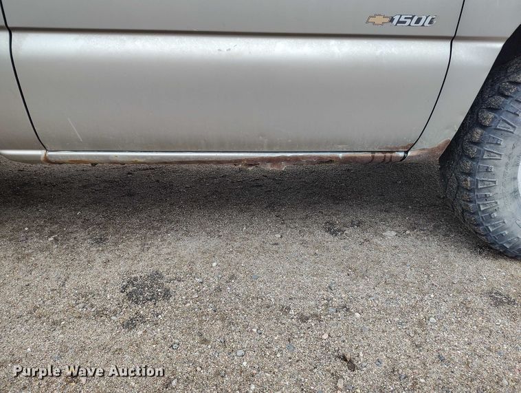 image for item ED0117 2001 Chevrolet Silverado 1500 pickup truck