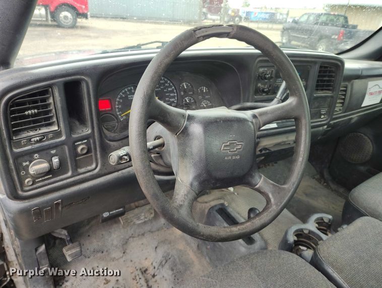 image for item ED0117 2001 Chevrolet Silverado 1500 pickup truck