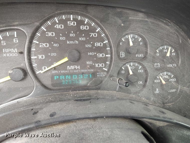 image for item ED0117 2001 Chevrolet Silverado 1500 pickup truck