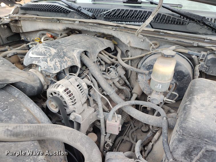 image for item ED0117 2001 Chevrolet Silverado 1500 pickup truck