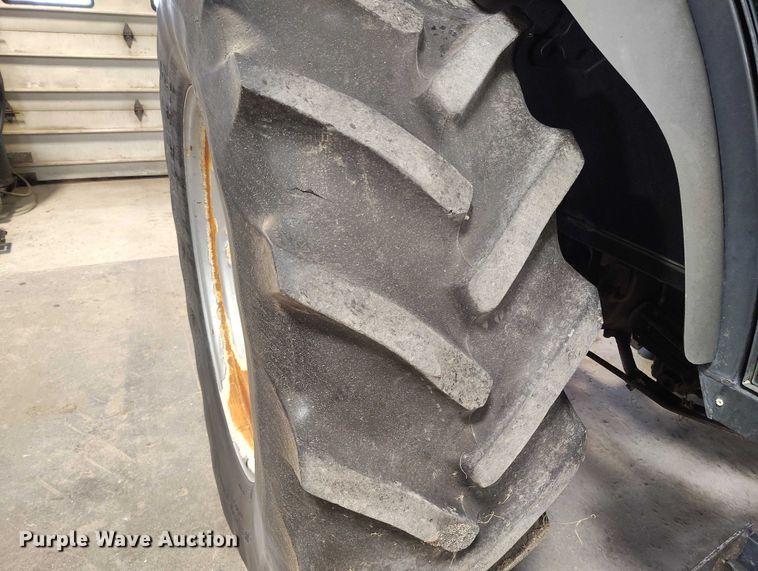 image for item ED0118 2005 Case IH JX95 MFWD tractor