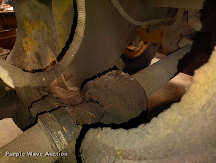 image for item ED0119 1993 John Deere 744E wheel loader