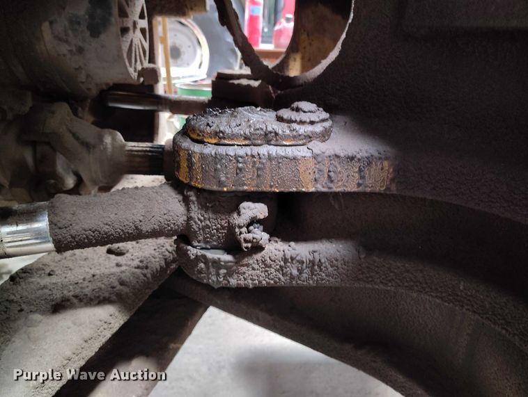 image for item ED0119 1993 John Deere 744E wheel loader