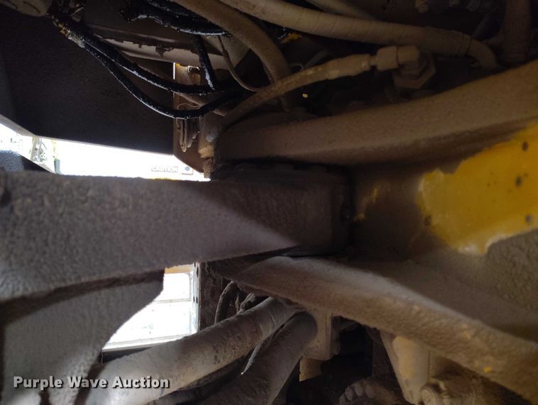 image for item ED0119 1993 John Deere 744E wheel loader