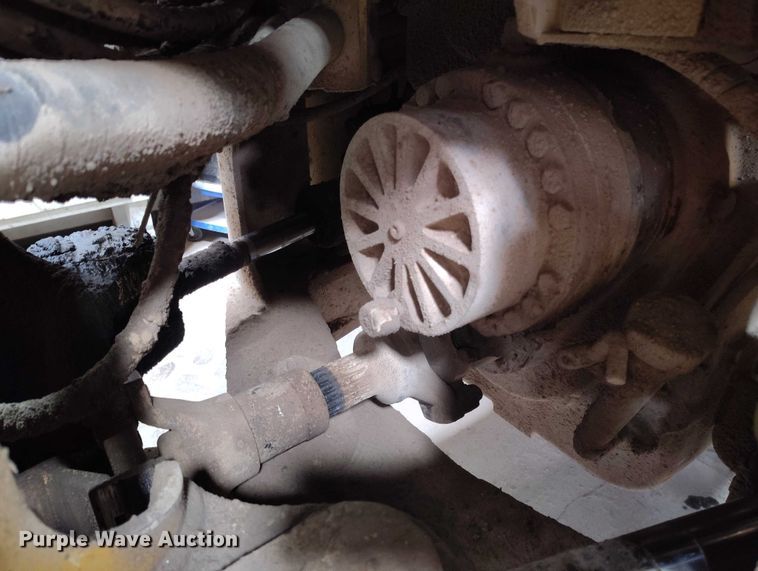 image for item ED0119 1993 John Deere 744E wheel loader