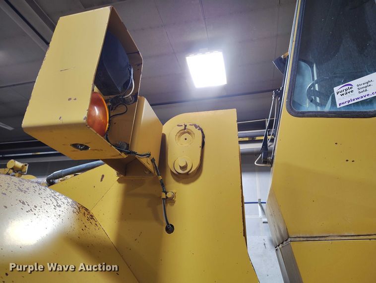 image for item ED0119 1993 John Deere 744E wheel loader