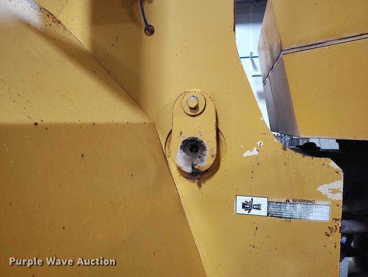 image for item ED0119 1993 John Deere 744E wheel loader