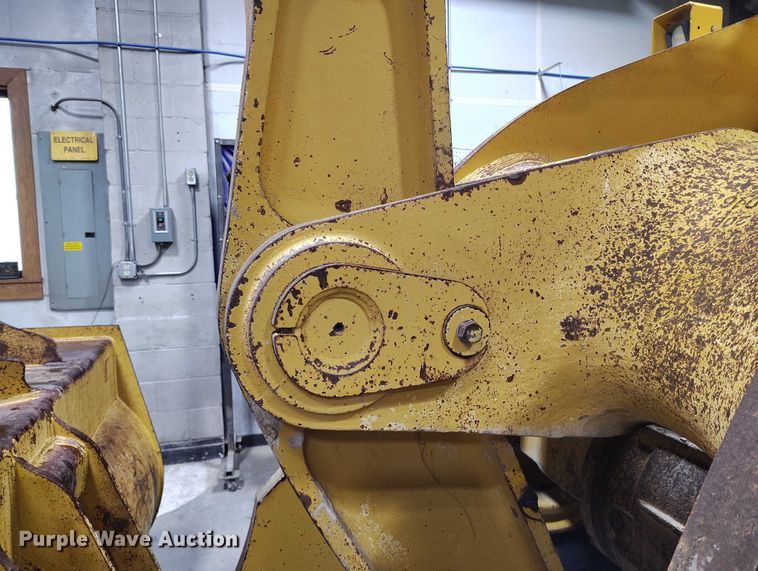 image for item ED0119 1993 John Deere 744E wheel loader