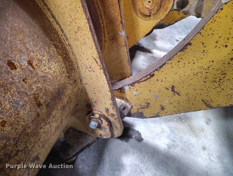 image for item ED0119 1993 John Deere 744E wheel loader