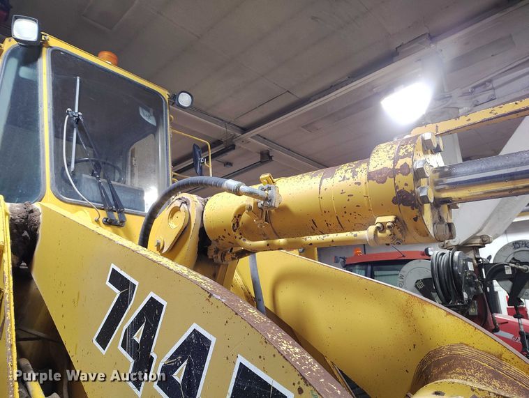 image for item ED0119 1993 John Deere 744E wheel loader