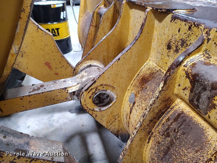 image for item ED0119 1993 John Deere 744E wheel loader