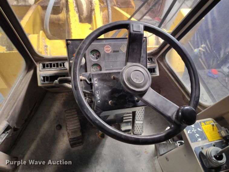 image for item ED0119 1993 John Deere 744E wheel loader
