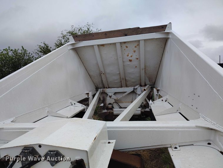 image for item ED0120 1998 Ranco bottom dump trailer