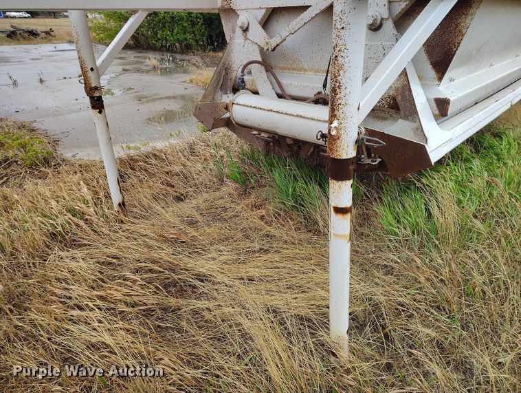 image for item ED0120 1998 Ranco bottom dump trailer