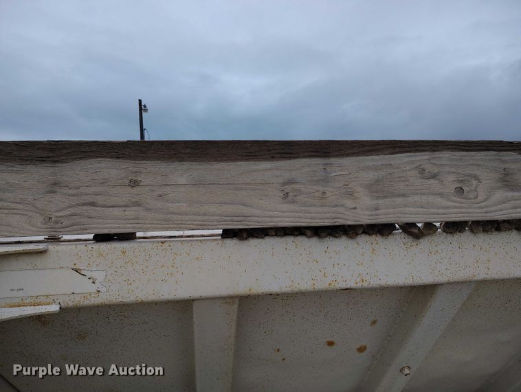 image for item ED0120 1998 Ranco bottom dump trailer