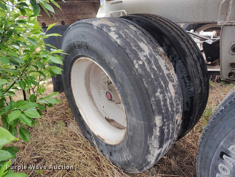 image for item ED0120 1998 Ranco bottom dump trailer