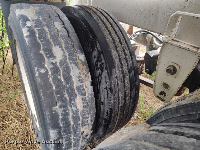 image for item ED0120 1998 Ranco bottom dump trailer