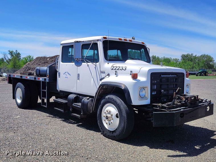 image for item ED0123 1982 International 1954 Crew Cab flatbed truck