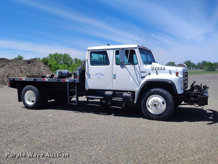 image for item ED0123 1982 International 1954 Crew Cab flatbed truck
