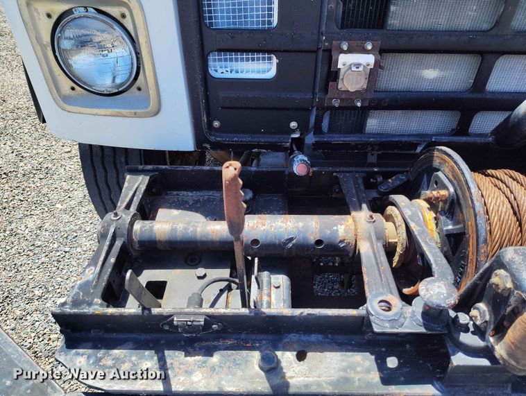 image for item ED0123 1982 International 1954 Crew Cab flatbed truck