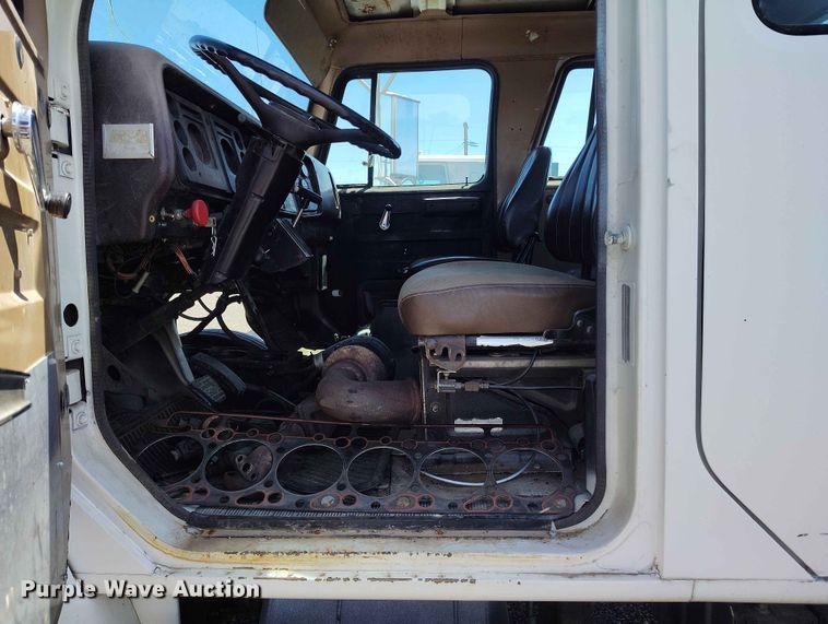 image for item ED0123 1982 International 1954 Crew Cab flatbed truck