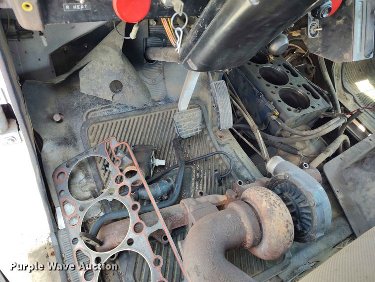 image for item ED0123 1982 International 1954 Crew Cab flatbed truck