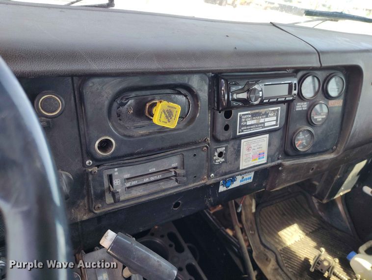 image for item ED0123 1982 International 1954 Crew Cab flatbed truck