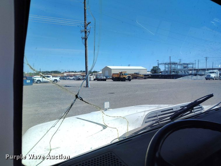 image for item ED0123 1982 International 1954 Crew Cab flatbed truck