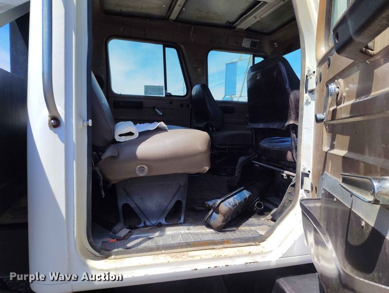 image for item ED0123 1982 International 1954 Crew Cab flatbed truck