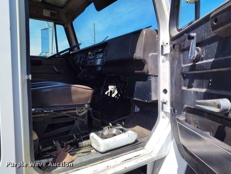 image for item ED0123 1982 International 1954 Crew Cab flatbed truck