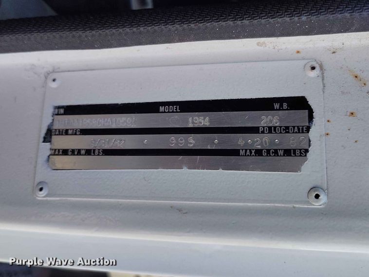image for item ED0123 1982 International 1954 Crew Cab flatbed truck
