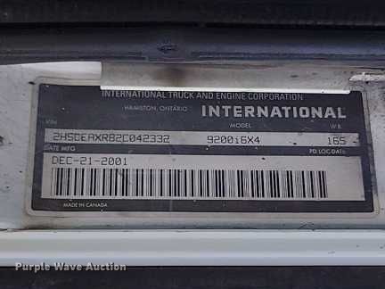 image for item ED0126 2002 International 9200i semi truck