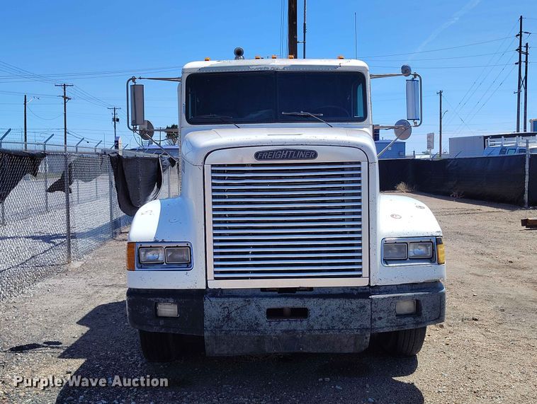 image for item ED0128 1996 Freightliner FLD semi truck