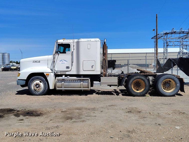image for item ED0128 1996 Freightliner FLD semi truck