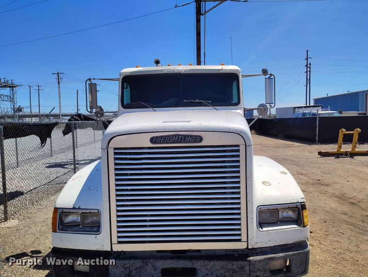 image for item ED0128 1996 Freightliner FLD semi truck