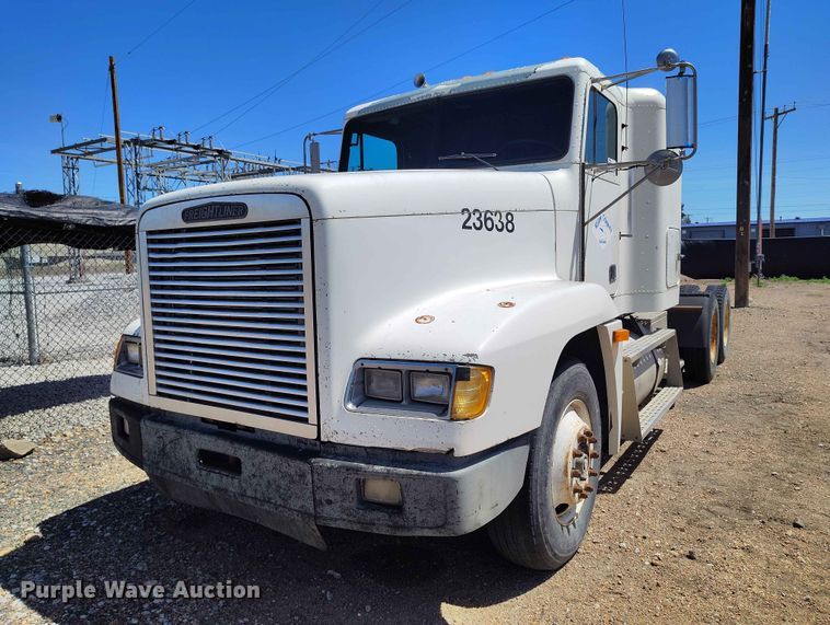 image for item ED0128 1996 Freightliner FLD semi truck