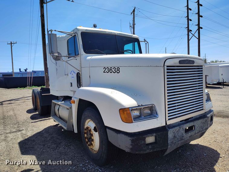 image for item ED0128 1996 Freightliner FLD semi truck